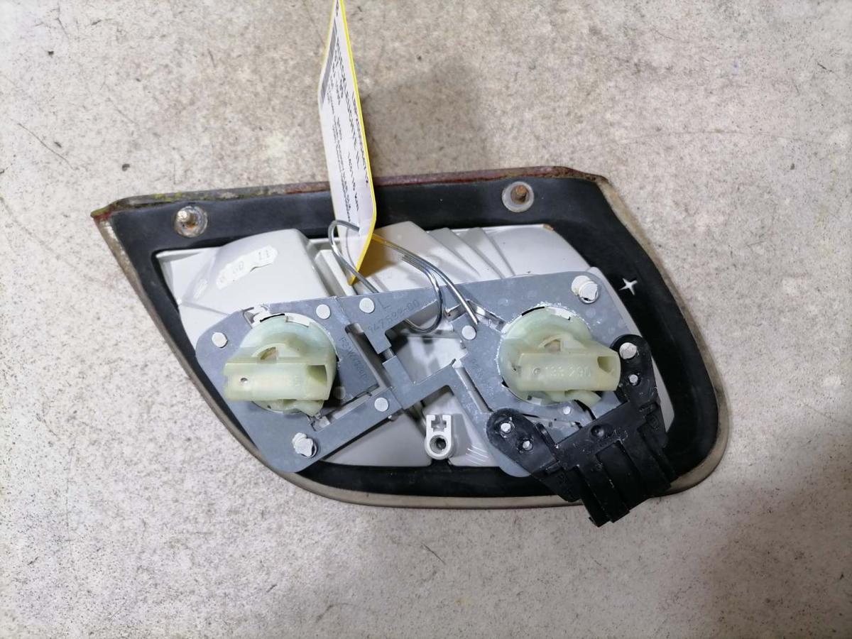 Mercedes Benz CLK Rückleuchte Rüclicht Heckleuchte innen links BJ97-99 Mercedes Benz CLK Rückleuchte Rüclicht Heckleuchte innen links BJ97-99